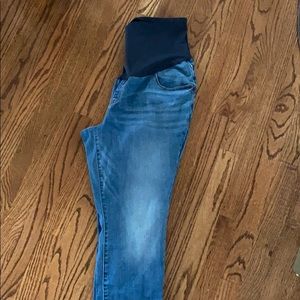 Old Navy maternity skinny jeans